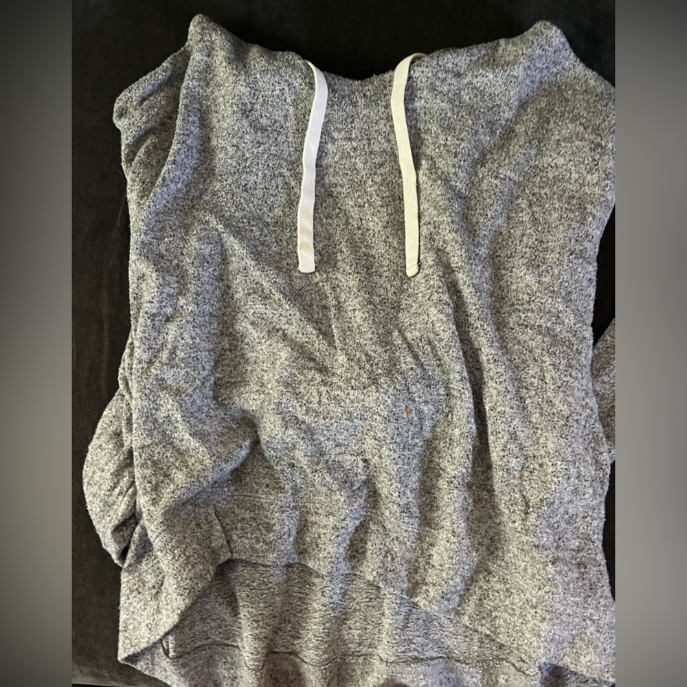 gray hollister hoodie